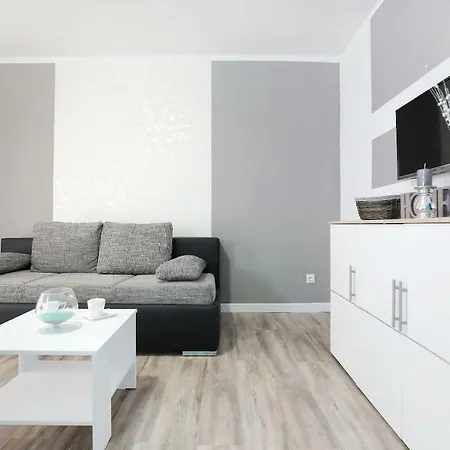 As Apartment *
