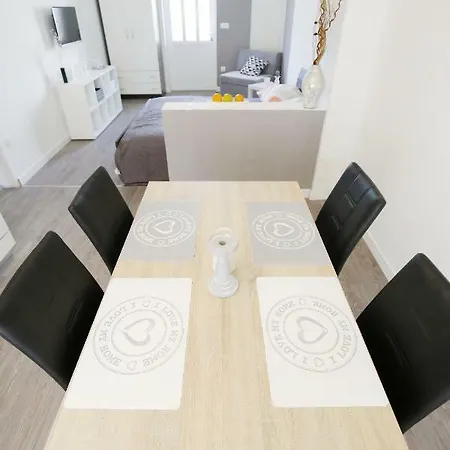 As Apartment